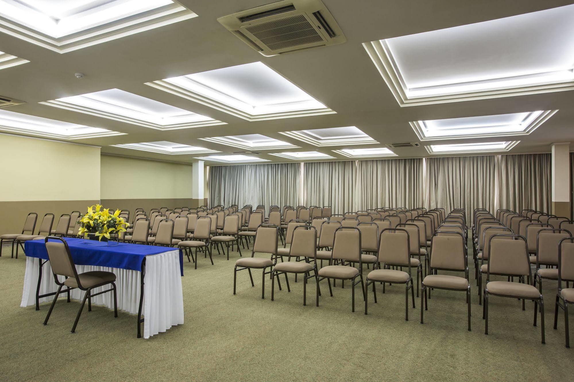 Astron Suites Sao Jose Dos Pinhais By Nobile Luaran gambar